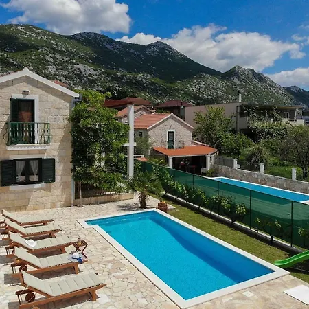 Villa Ctom192/ Holiday With Private Pool *