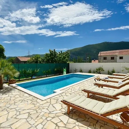 Ctom192/ Holiday With Private Pool Villa *