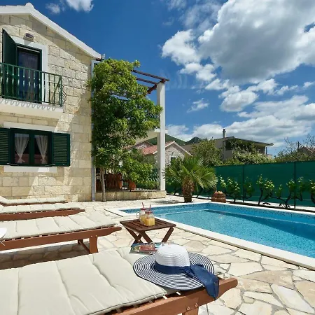 Ctom192/ Holiday With Private Pool